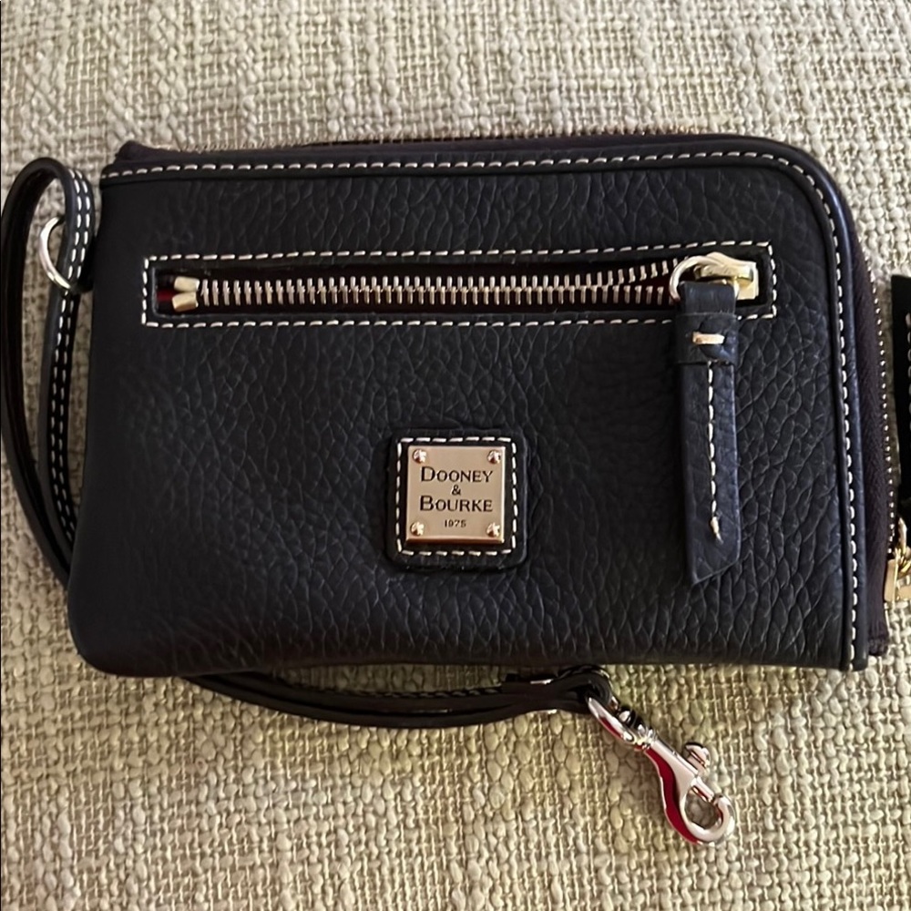 NWOT Dooney & Bourke
